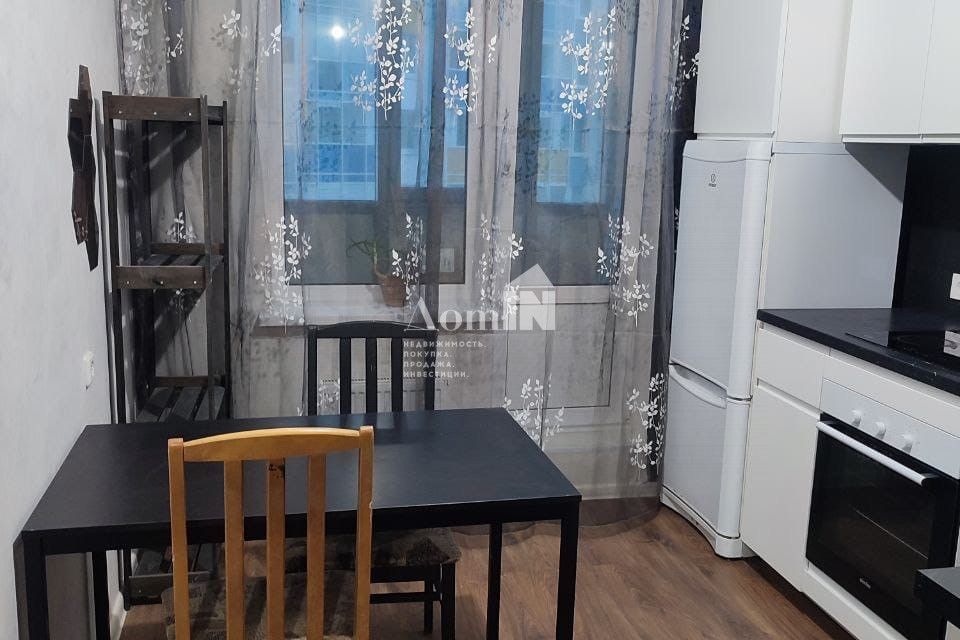 Продаётся 1-комнатная квартира, 32 м²