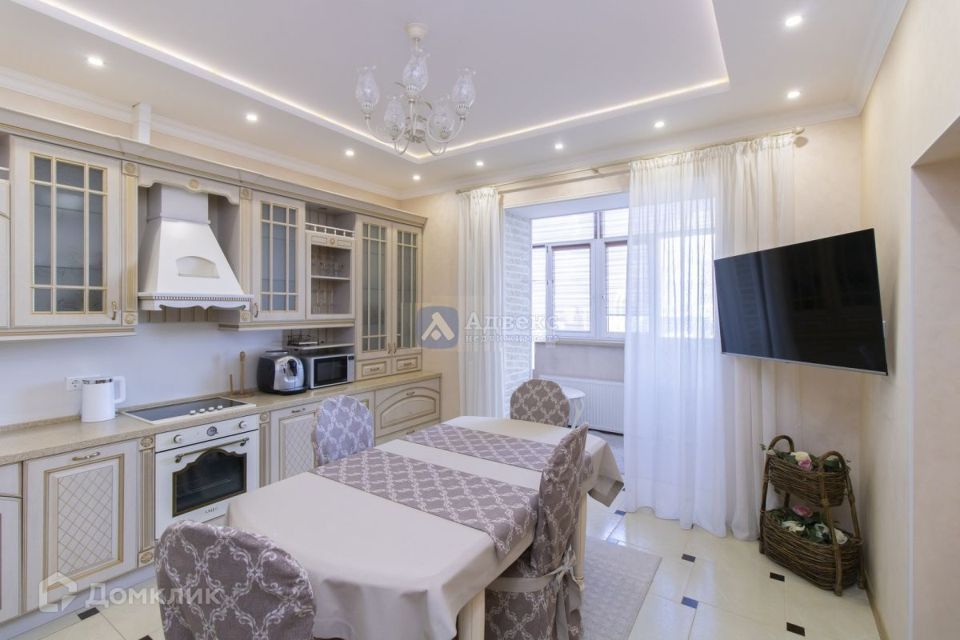 Продаётся 2-комнатная квартира, 102 м²