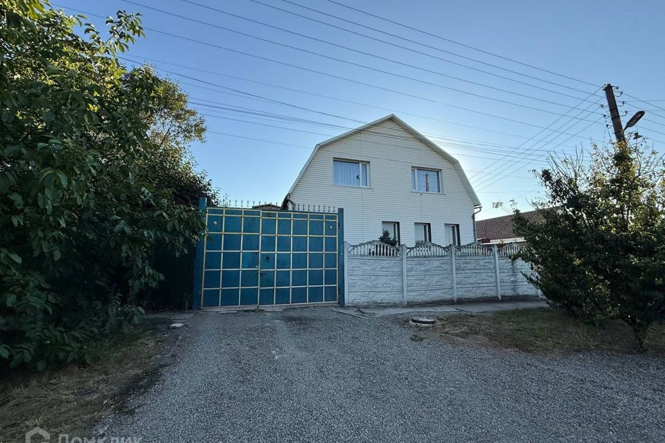 Продаётся 2-этажный дом, 176.6 м²