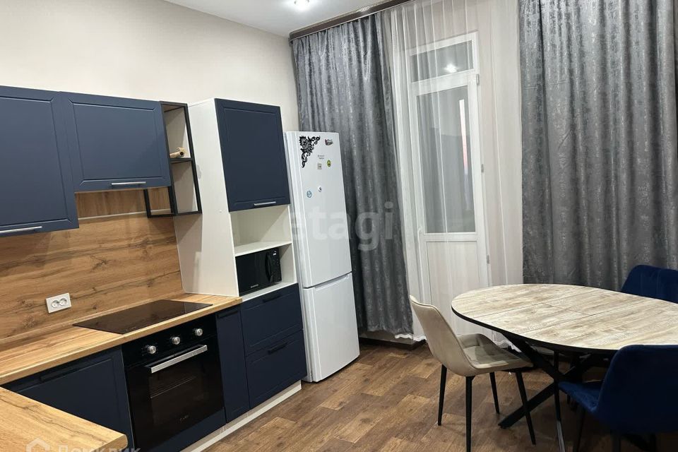 Продаётся 1-комнатная квартира, 43.9 м²