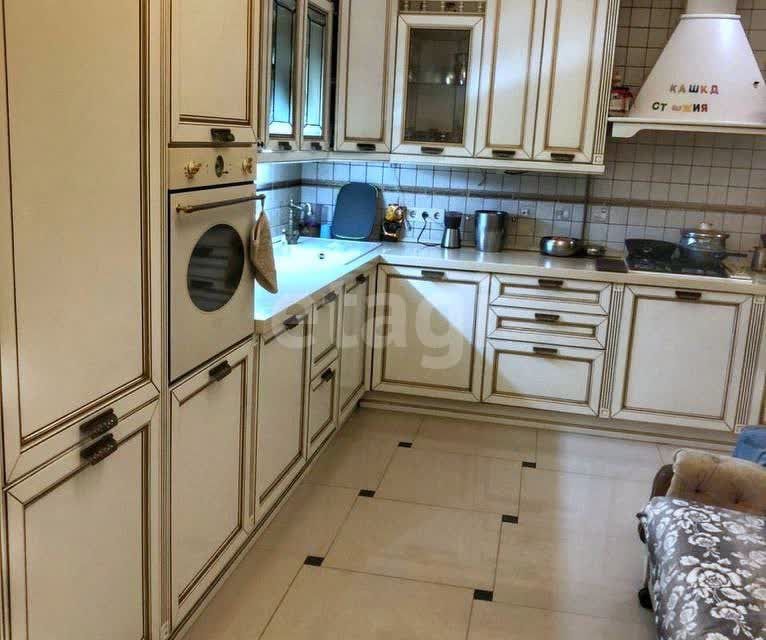 Продаётся 2-комнатная квартира, 76.9 м²