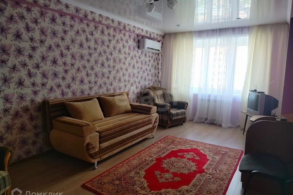 Сдаётся 1-комнатная квартира, 42 м²