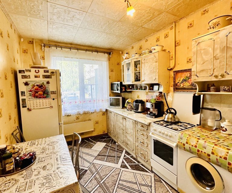 Продаётся 3-комнатная квартира, 63 м²