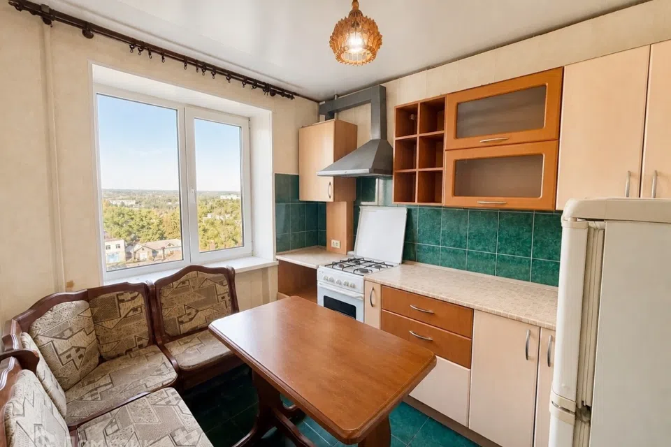 Продаётся 4-комнатная квартира, 79.7 м²