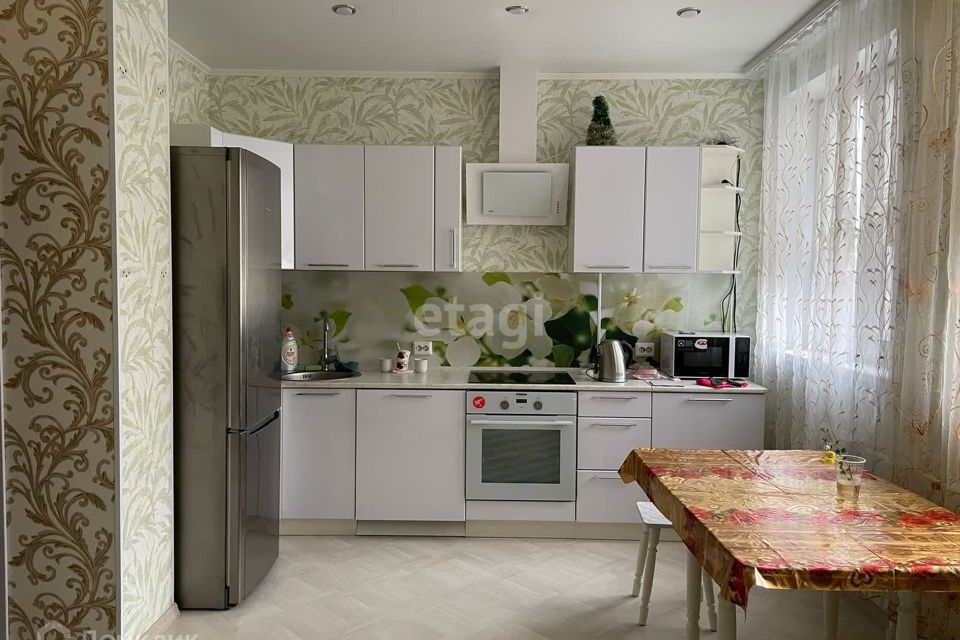 Продаётся 2-комнатная квартира, 58 м²