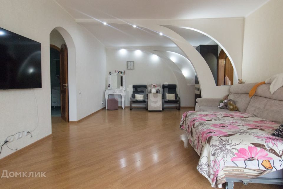 Продаётся 3-комнатная квартира, 97 м²