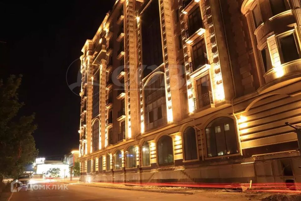 Продаётся 3-комнатная квартира, 145 м²