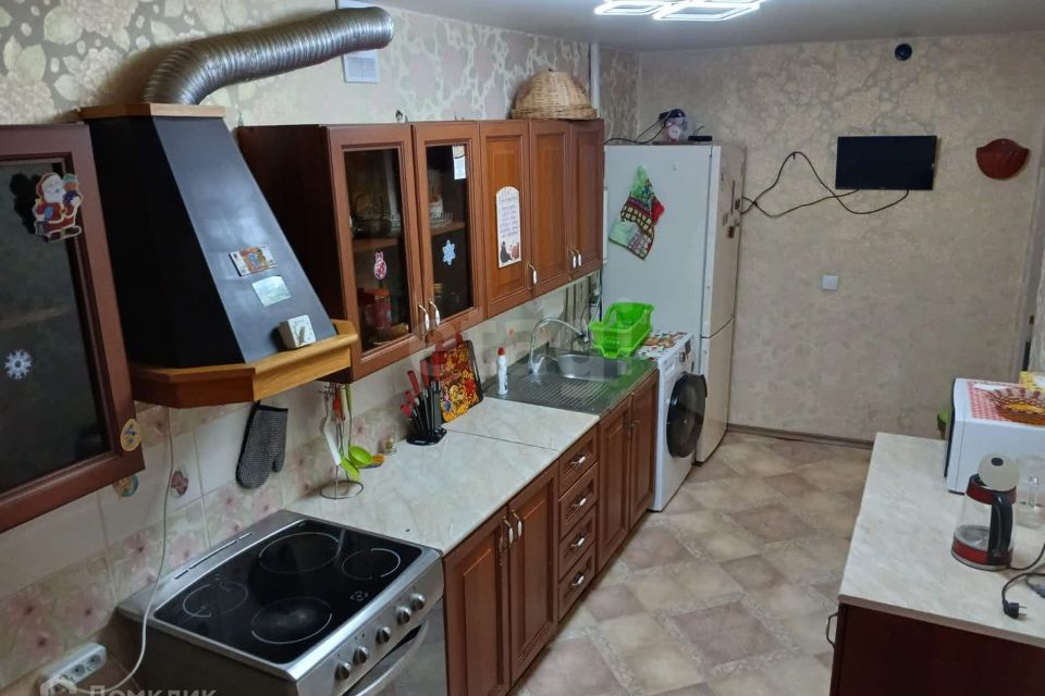 Продаётся 4-комнатная квартира, 72.7 м²