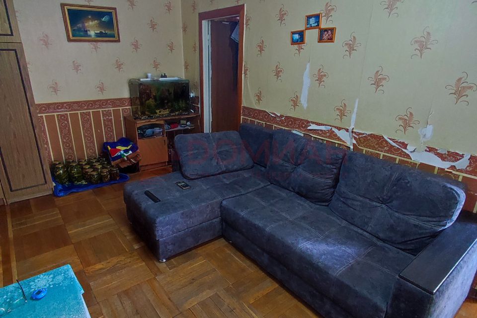 Продаётся 4-комнатная квартира, 60.7 м²