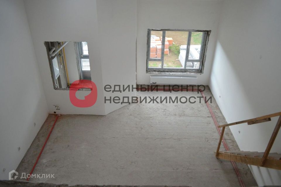 Продаётся 2-комнатная квартира, 124.8 м²