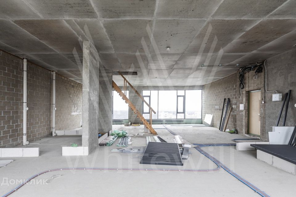 Продаётся 4-комнатная квартира, 158 м²