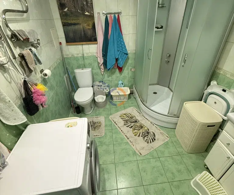 Продаётся 4-комнатная квартира, 125.7 м²