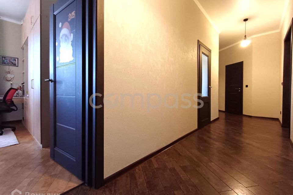 Продаётся 3-комнатная квартира, 125 м²