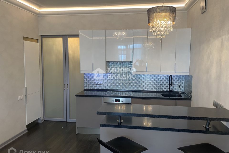 Сдаётся 1-комнатная квартира, 55.7 м²