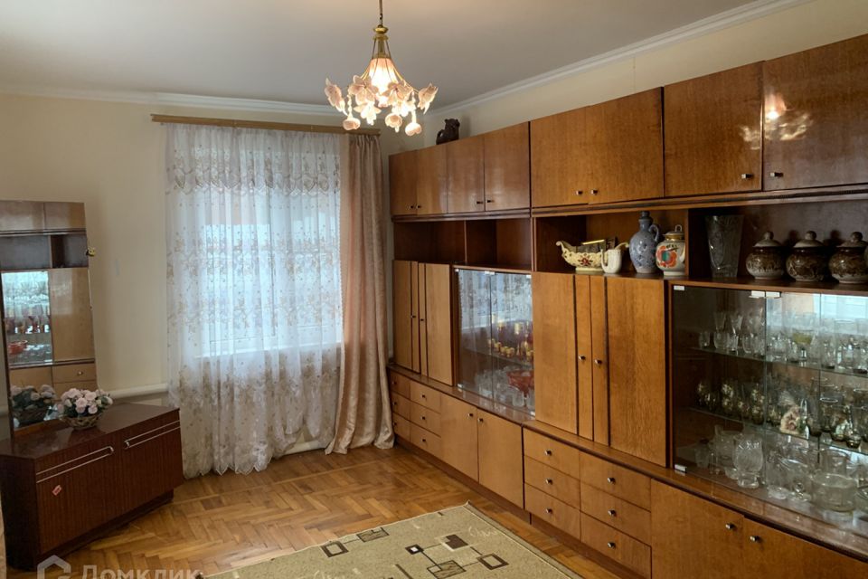 Продаётся 4-комнатная квартира, 68 м²