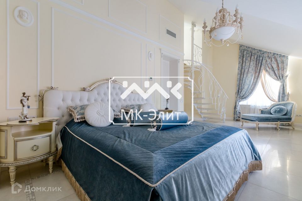 Продаётся 5-комнатная квартира, 327 м²