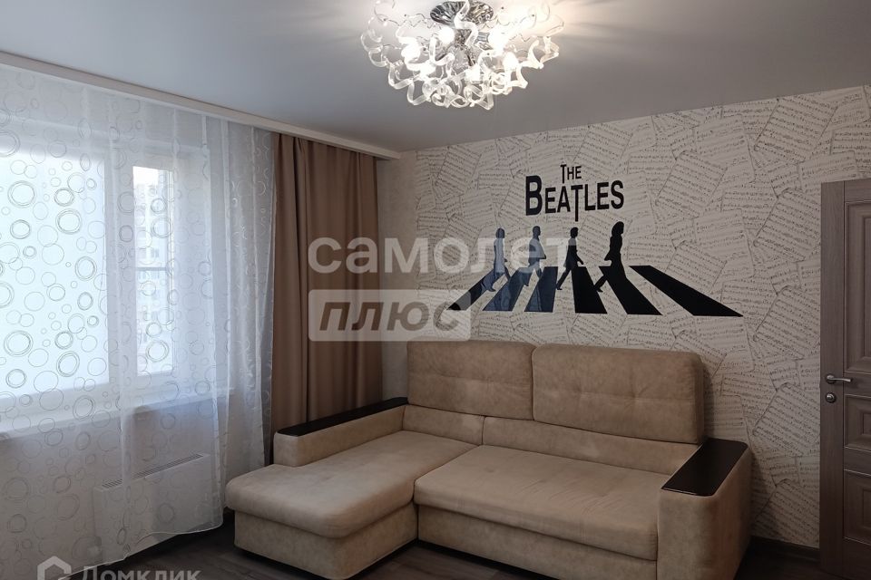Сдаётся 2-комнатная квартира, 56 м²