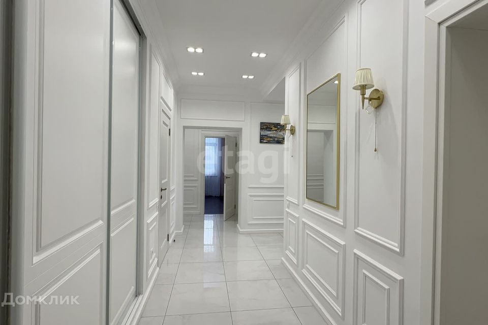 Продаётся 4-комнатная квартира, 110 м²