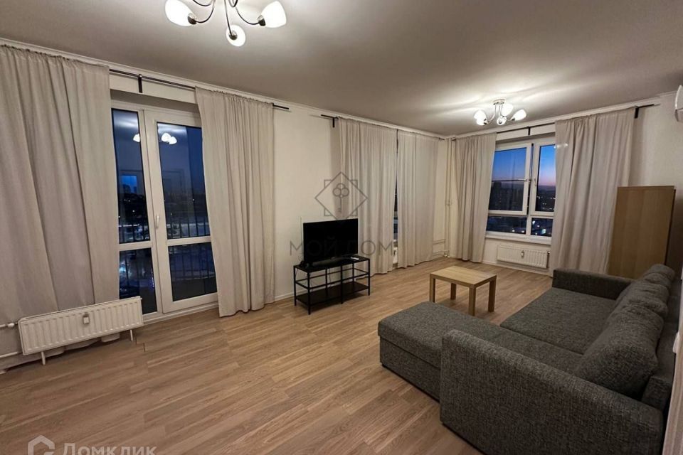 Сдаётся 2-комнатная квартира, 68 м²