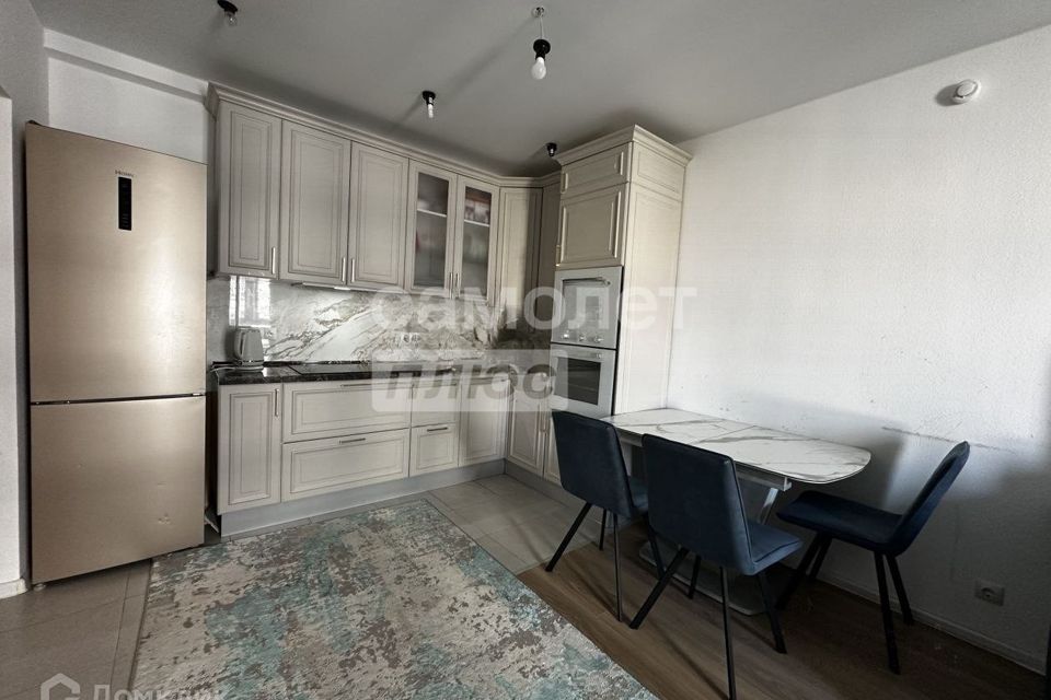 Продаётся 4-комнатная квартира, 87.3 м²