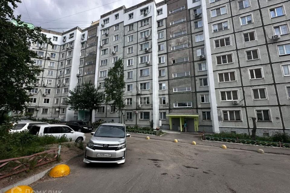 Продаётся комната в 2-комн. квартире, 50.2 м²