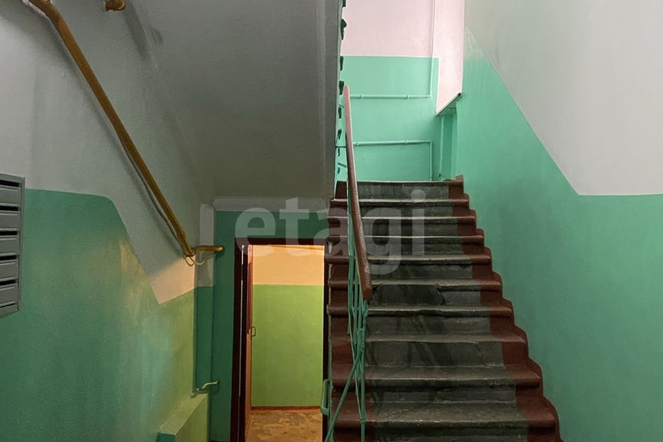 Продаётся 4-комнатная квартира, 65 м²
