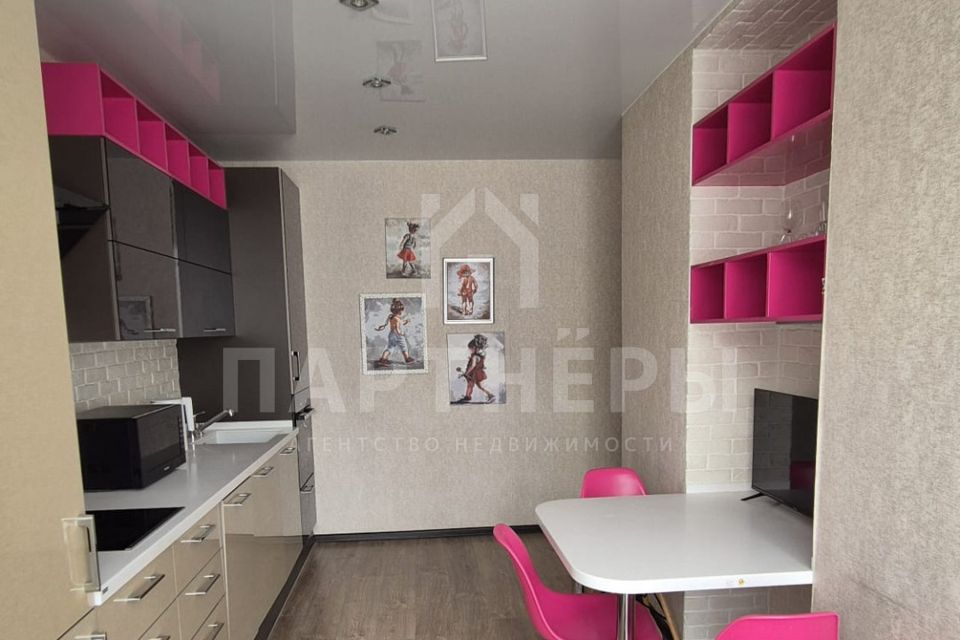Сдаётся 2-комнатная квартира, 66 м²