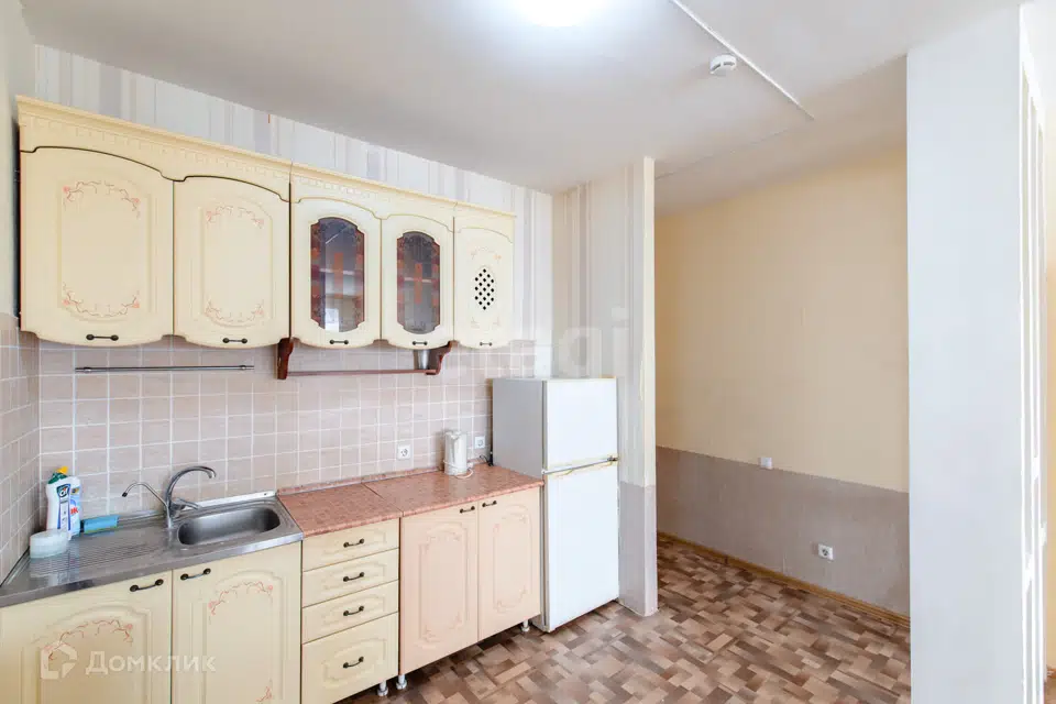 Продаётся 1-комнатная квартира, 37.8 м²