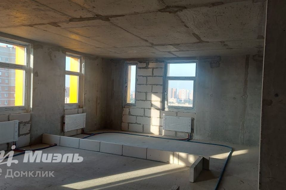 Продаётся 4-комнатная квартира, 95.6 м²