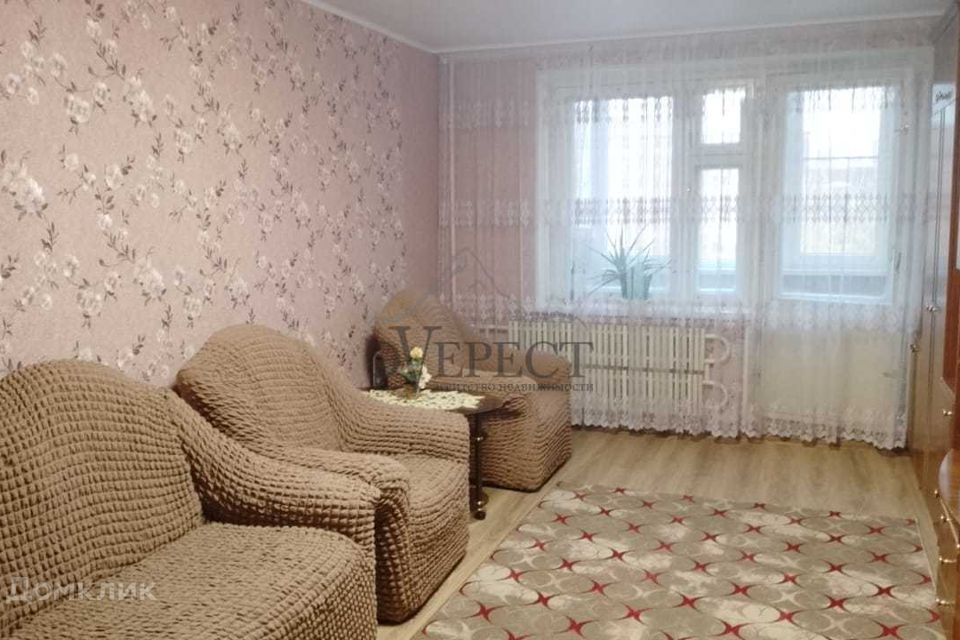 Продаётся 4-комнатная квартира, 90 м²