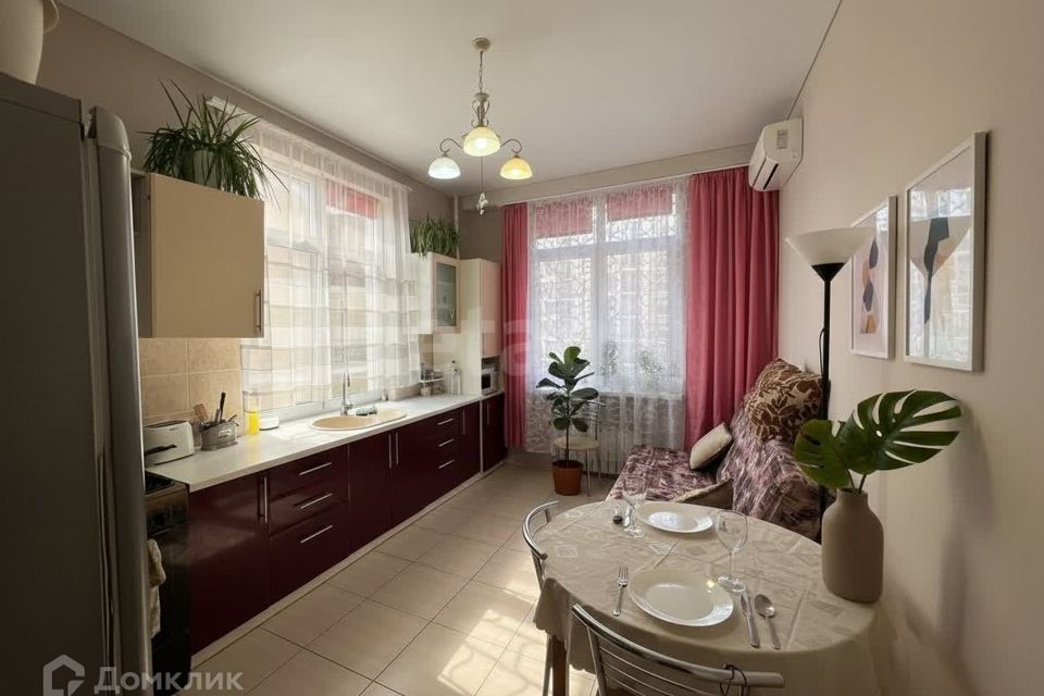 Продаётся 1-комнатная квартира, 41 м²