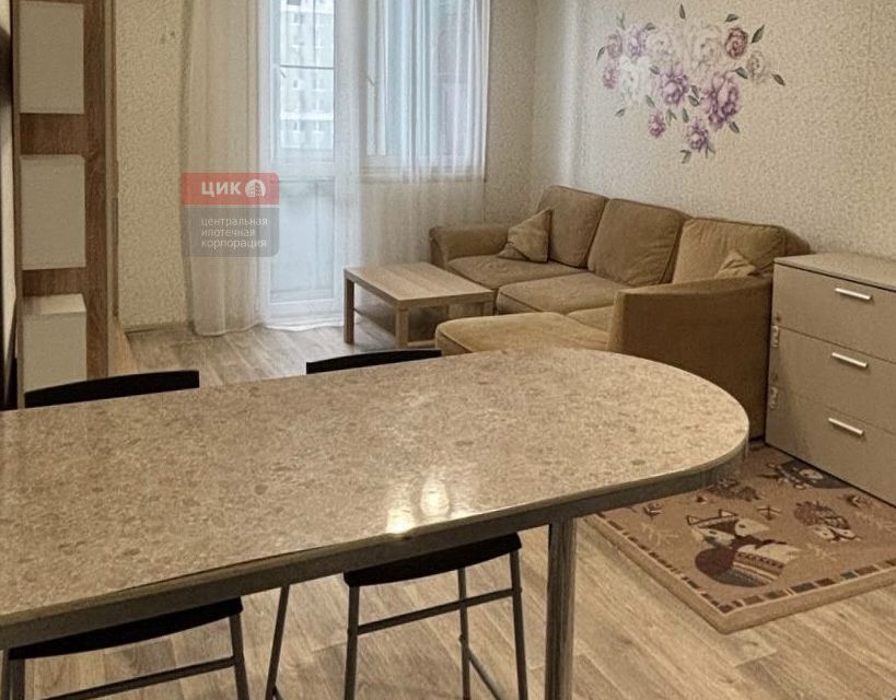 Продаётся 1-комнатная квартира, 44.8 м²