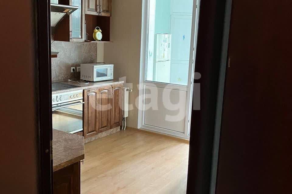 Продаётся 1-комнатная квартира, 55.6 м²