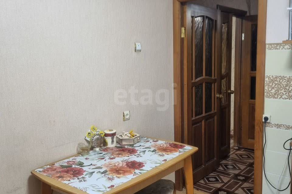 Продаётся 4-комнатная квартира, 80.9 м²