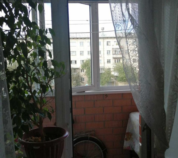 Продаётся 3-комнатная квартира, 63.6 м²