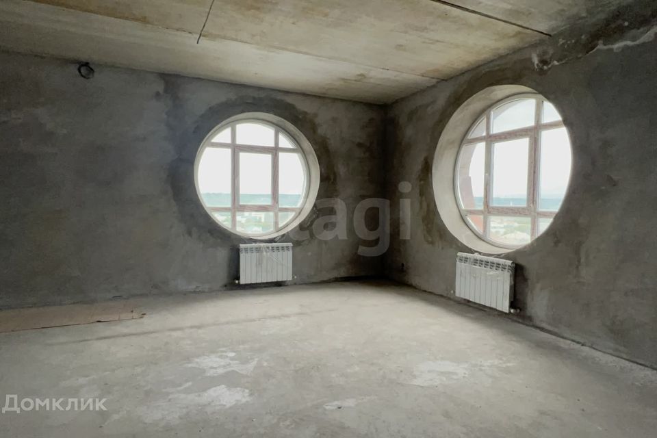 Продаётся 3-комнатная квартира, 153 м²