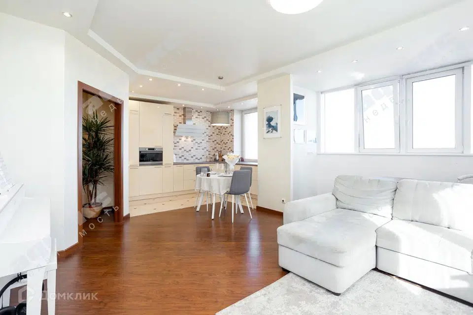 Продаётся 2-комнатная квартира, 69.6 м²