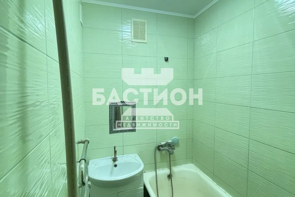 Продаётся 3-комнатная квартира, 49.8 м²