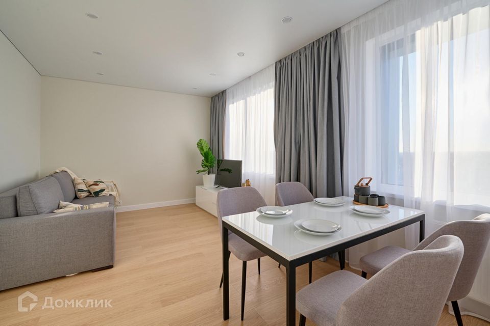 Сдаётся 2-комнатная квартира, 56 м²