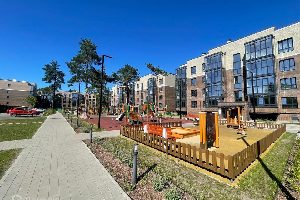 Продаётся 2-комнатная квартира, 63.6 м²