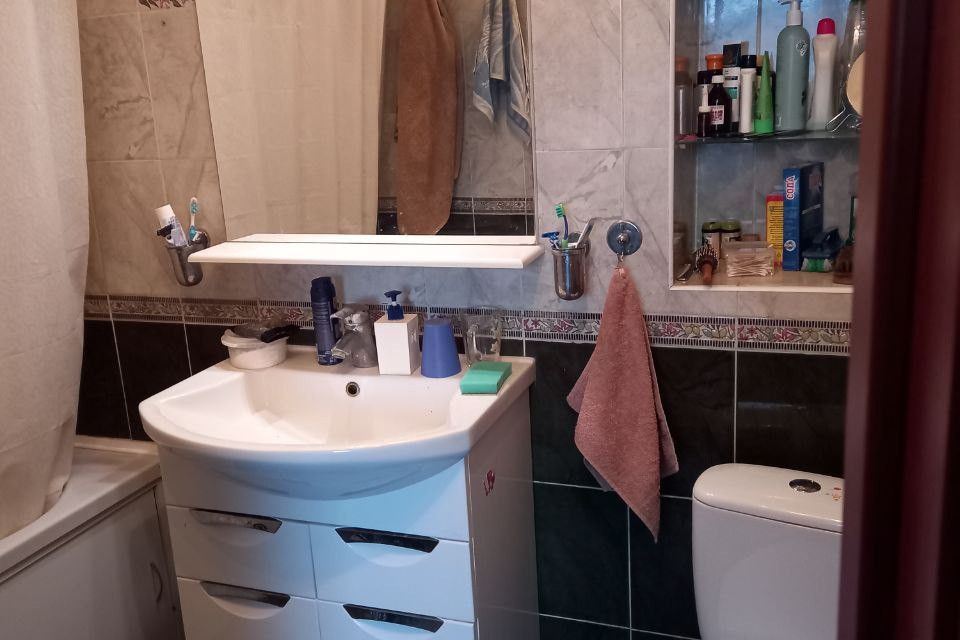 Продаётся 3-этажный дом, 260 м²