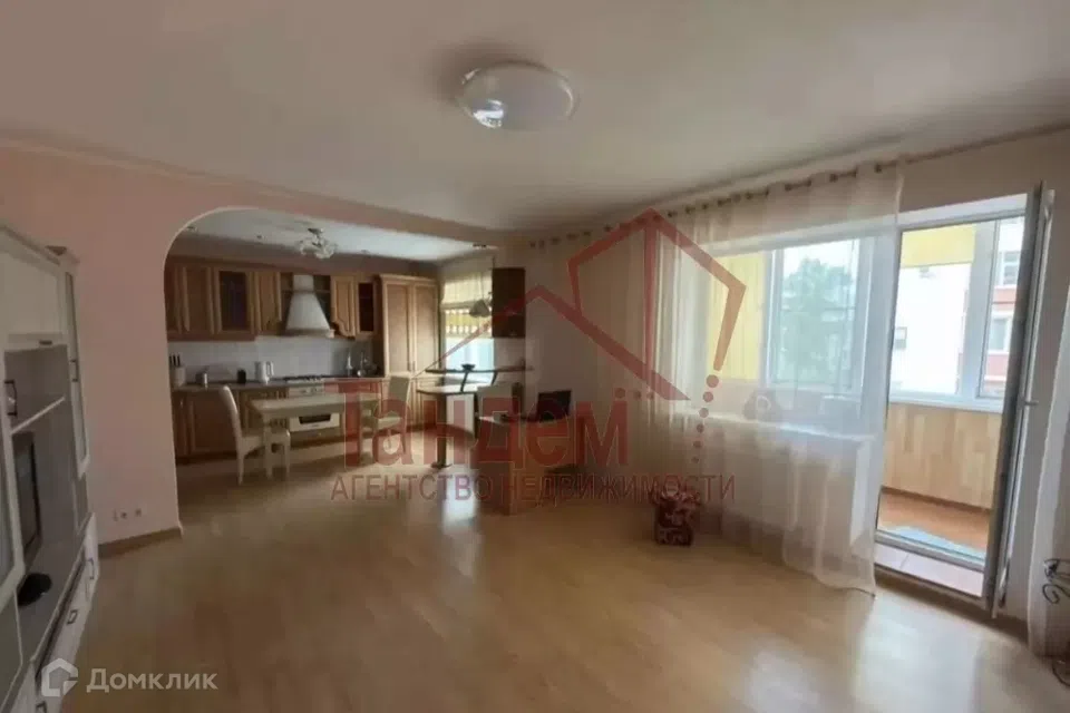 Продаётся 2-комнатная квартира, 65 м²