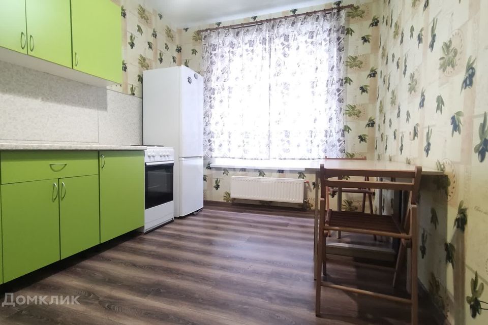 Продаётся 1-комнатная квартира, 42 м²