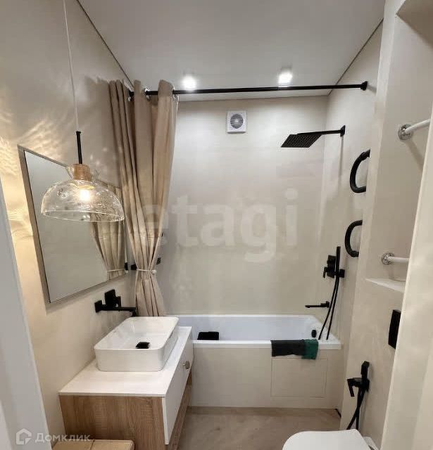 Сдаётся 2-комнатная квартира, 58 м²
