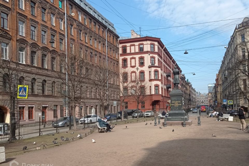 Продаётся 2 комнаты в 5-комн. квартире, 34.2 м²
