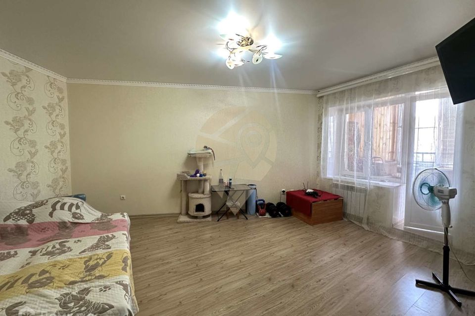 Продаётся 1-комнатная квартира, 42 м²