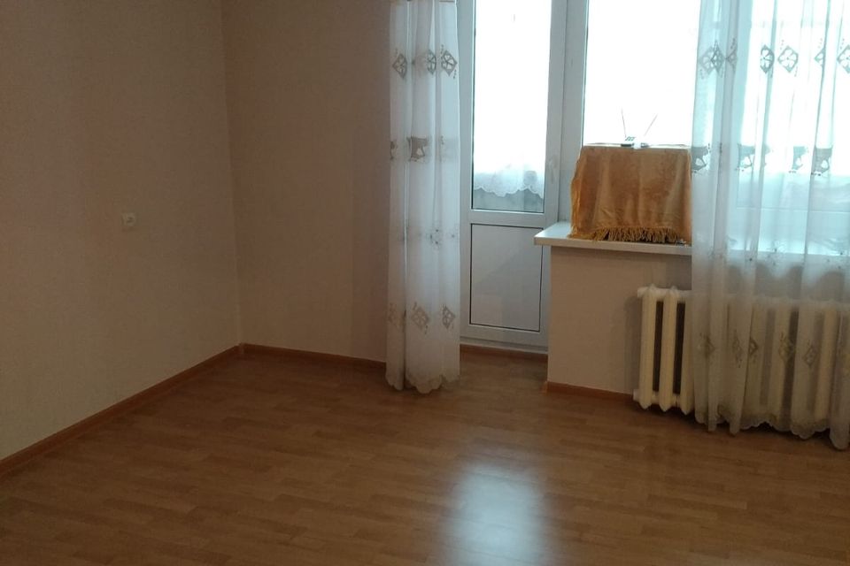 Продаётся 4-комнатная квартира, 107 м²