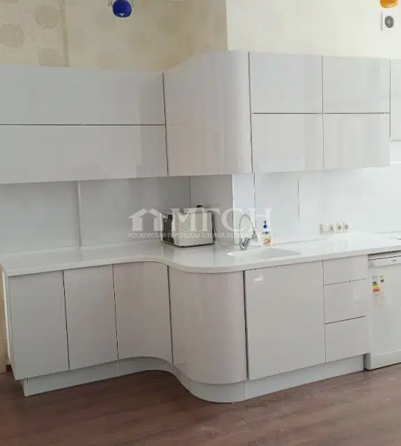 Продаётся студия, 93 м²