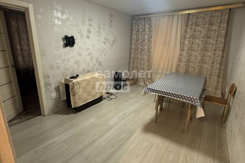 Сдаётся 3-комнатная квартира, 50.6 м²
