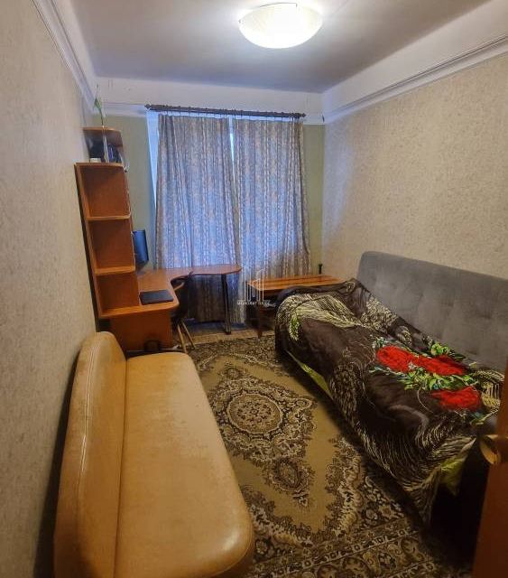 Продаётся комната в 3-комн. квартире, 10.4 м²